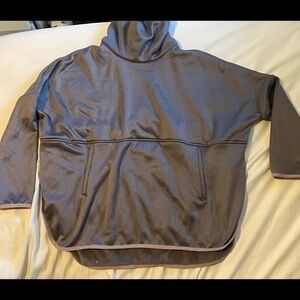 North face gray pull over title neck sweater / size M / VERY COZY